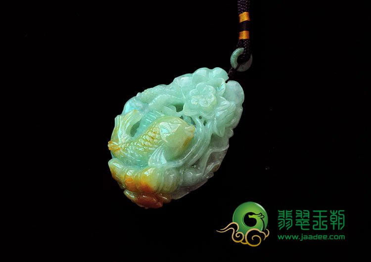 糯冰种黄翡缅甸翡翠年年有余手玩件