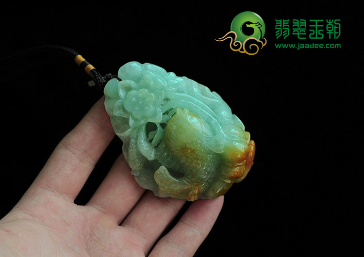 糯冰种黄翡缅甸翡翠年年有余手玩件