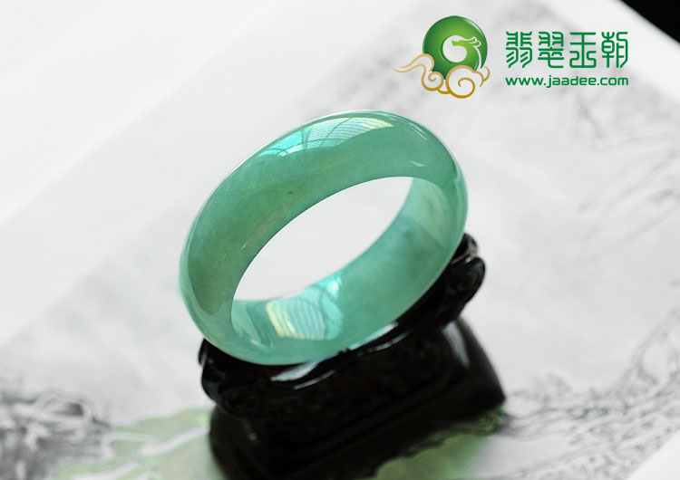 冰种晴水略飘花缅甸翡翠宽条手镯（58.6）
