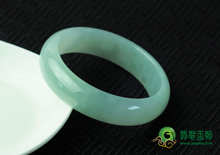 冰种晴水缅甸翡翠手镯（58.4mm）
