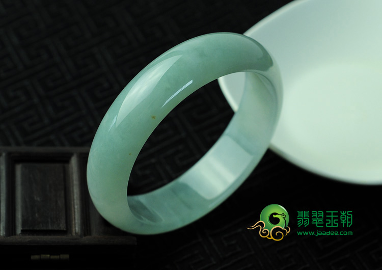 冰种晴水缅甸翡翠手镯（58.4mm）