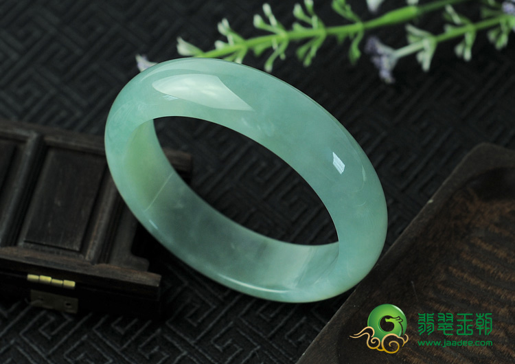冰种晴水缅甸翡翠手镯（57.4mm）