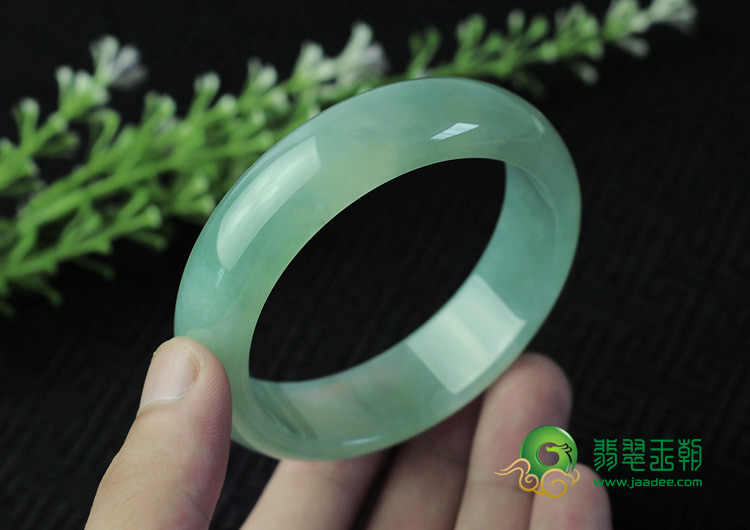 冰种晴水缅甸翡翠手镯（57.4mm）