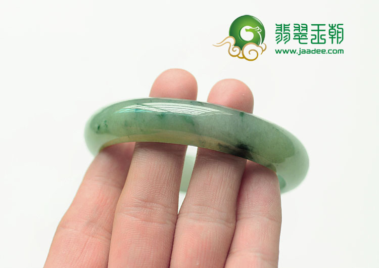糯冰种飘花缅甸翡翠手镯(57.9mm)