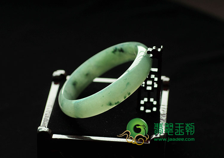 糯冰种飘花缅甸翡翠手镯(57.4mm)