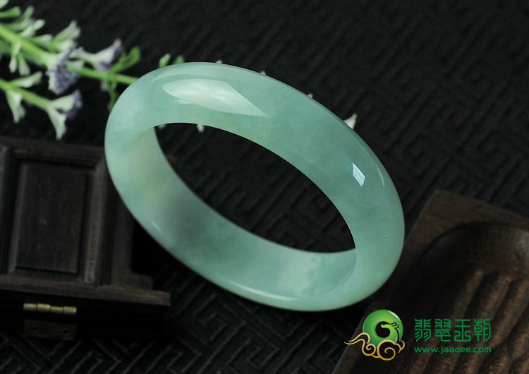 冰种晴水缅甸翡翠手镯（56.3mm）