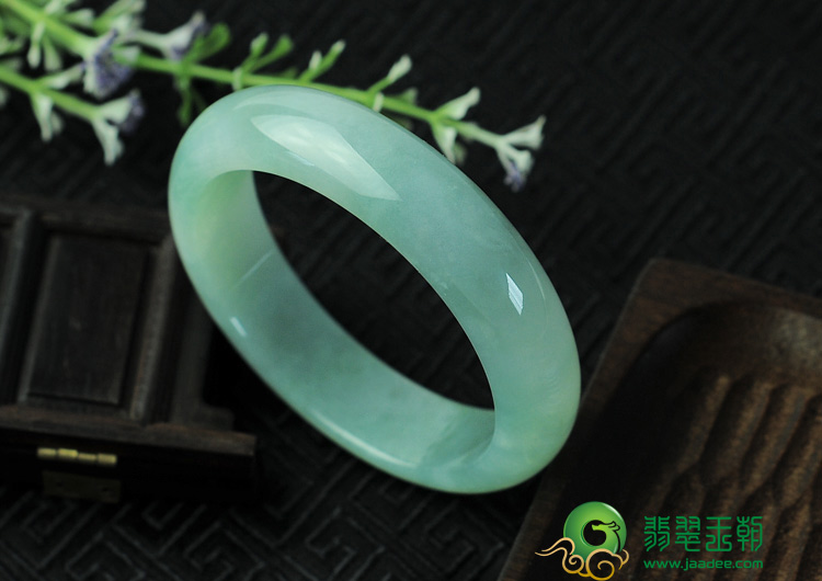 冰种晴水缅甸翡翠手镯（56.3mm）