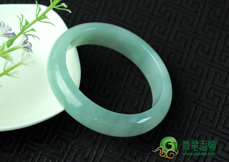 冰种晴水缅甸翡翠手镯（56.3mm）