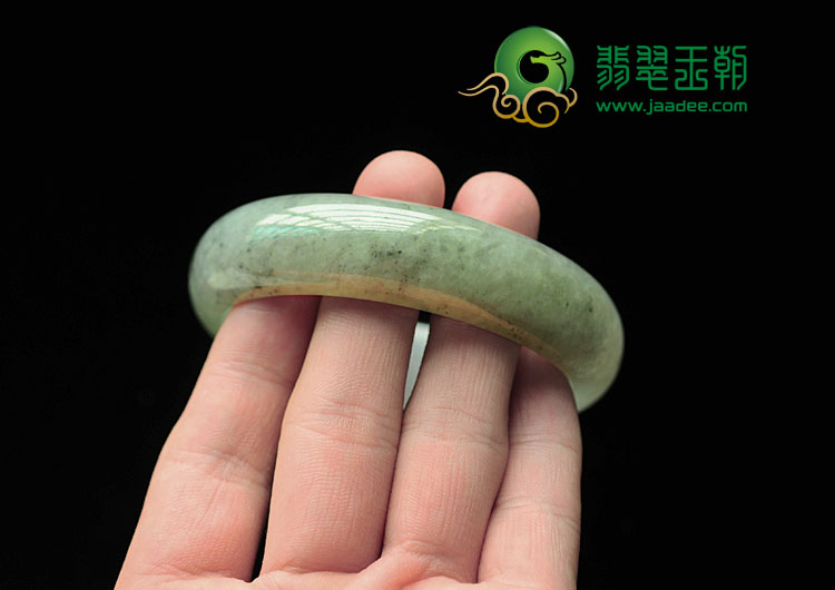 冰种淡春色缅甸翡翠手镯(56.9)