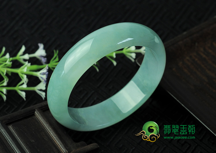 冰种晴水缅甸翡翠手镯（58.1mm）