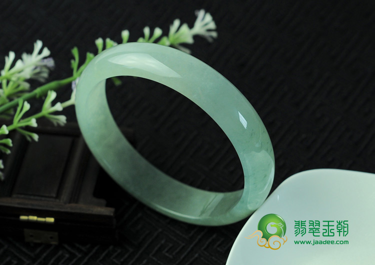 冰种晴水飘花缅甸翡翠手镯（62mm）