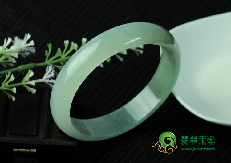 冰种晴水飘花缅甸翡翠手镯（62mm）