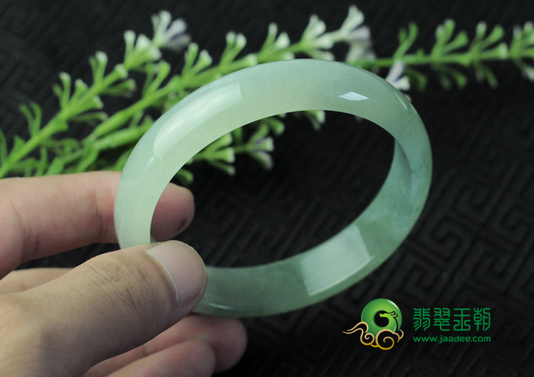 冰种晴水飘花缅甸翡翠手镯（62mm）