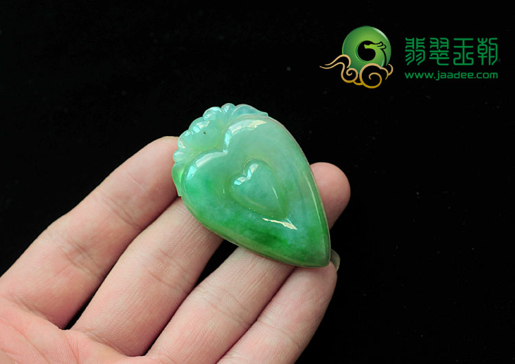 冰种绿晴水缅甸翡翠心心相印挂件