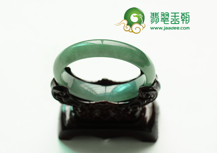 糯冰种油青缅甸翡翠手镯(57.7mm)