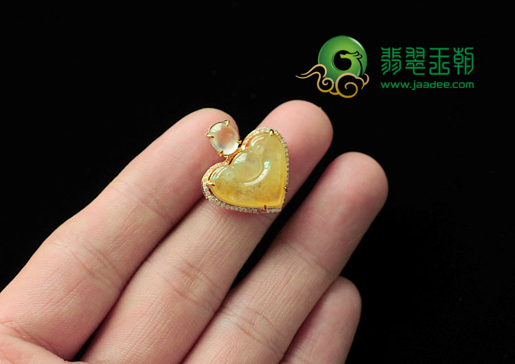 冰种黄翡缅甸翡翠心心相映挂件