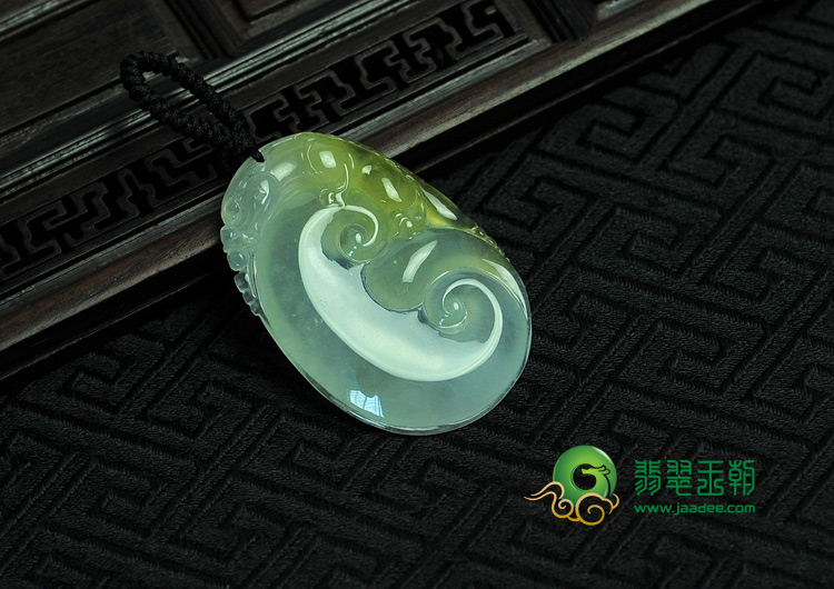 冰种黄翡缅甸翡翠如意挂件