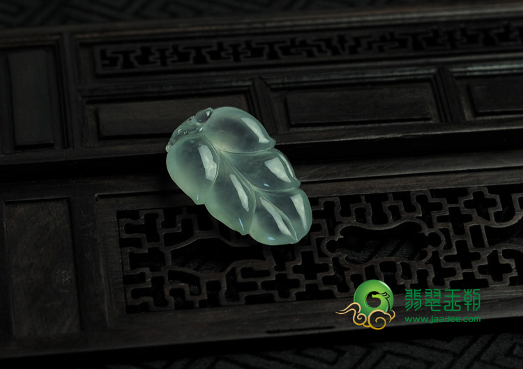 冰种缅甸翡翠叶子挂件