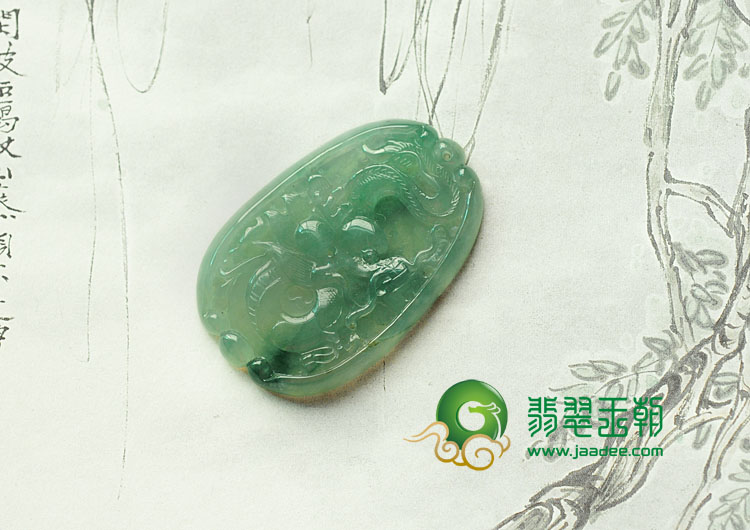 冰种飘花缅甸翡翠龙牌挂件