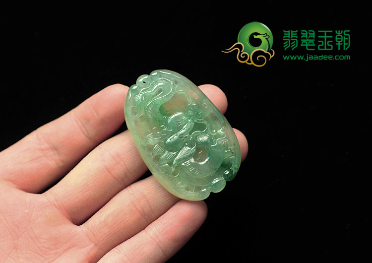 冰种飘花缅甸翡翠龙牌挂件