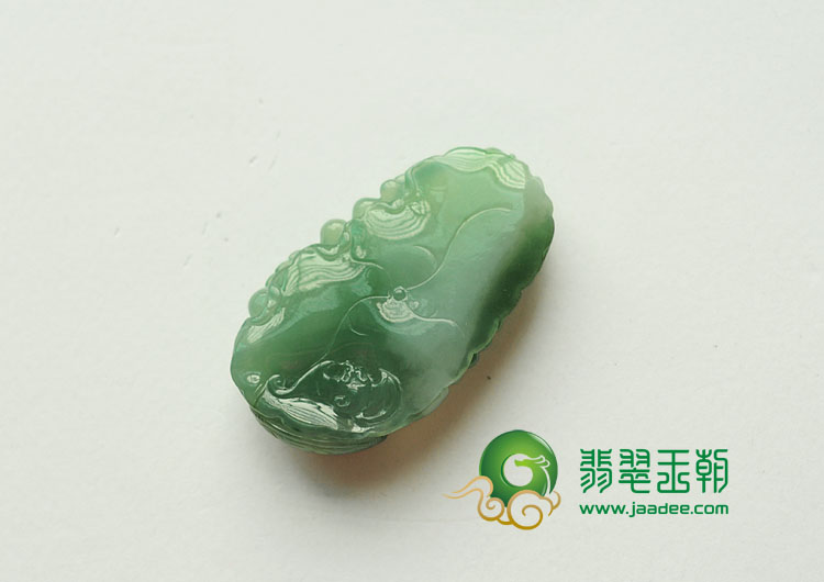 冰种晴水略黄翡缅甸翡翠飞龙挂件