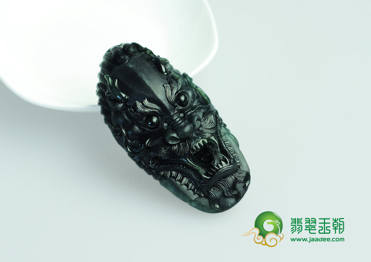冰种墨翠缅甸翡翠龙头挂件