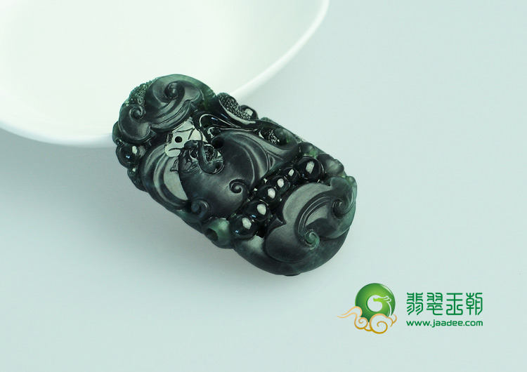 冰种墨翠缅甸翡翠福在眼前挂件