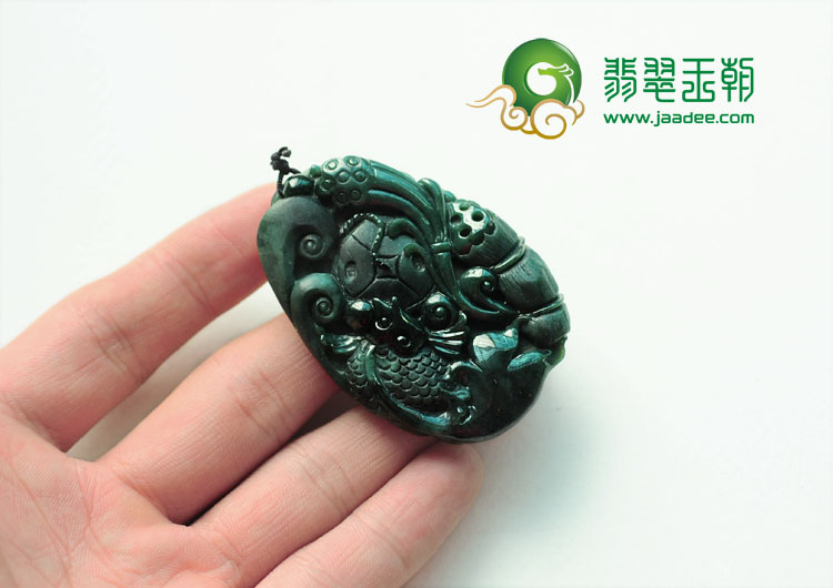 细糯种墨翠缅甸翡翠年年有余挂件
