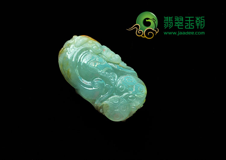 冰种晴水略带黄翡缅甸翡翠龙头挂件