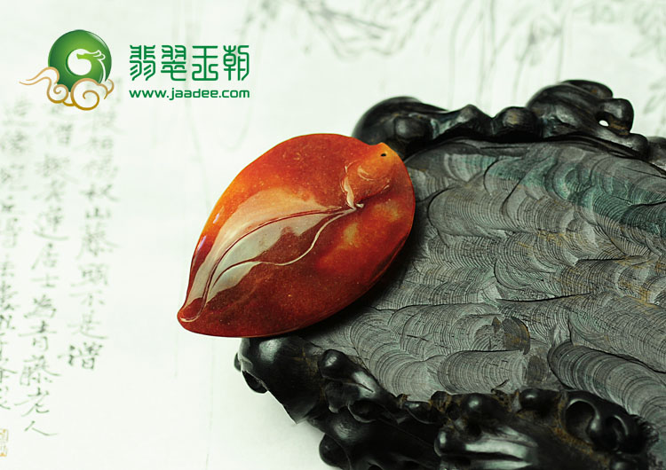 糯冰种红翡缅甸翡翠释迦牟尼头挂件