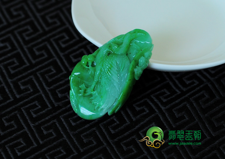 细糯种翠绿缅甸翡翠松鹤延年挂件