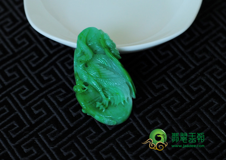 细糯种翠绿缅甸翡翠松鹤延年挂件