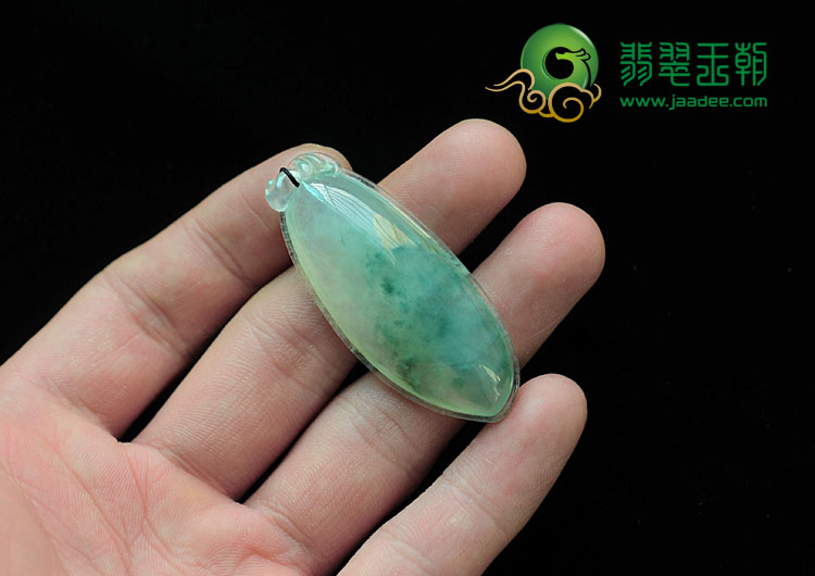 冰种飘花缅甸翡翠水滴挂件