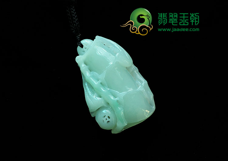 糯冰种晴水缅甸翡翠节节高挂件