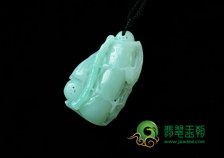 糯冰种晴水缅甸翡翠节节高挂件