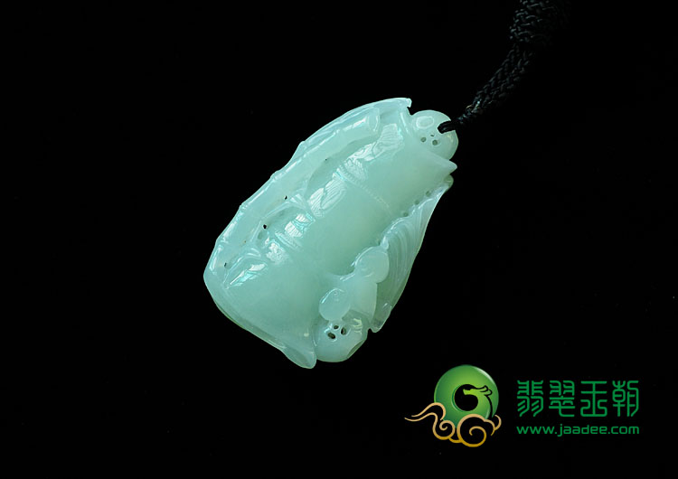 糯冰种晴水缅甸翡翠节节高挂件