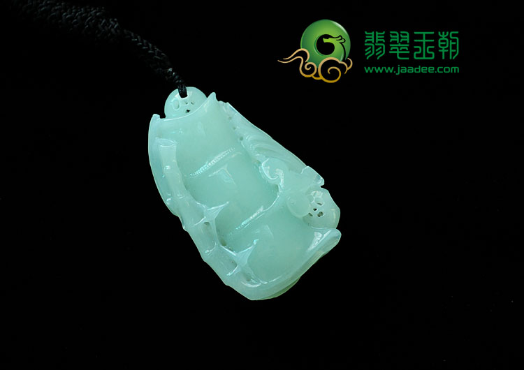 糯冰种晴水缅甸翡翠节节高挂件