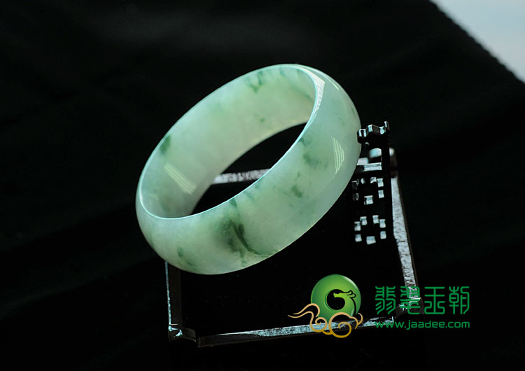 冰种飘花缅甸翡翠手镯(66.7mm)