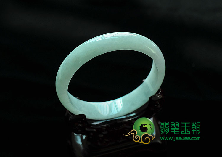 糯冰种晴水缅甸翡翠手镯(69.1mm)