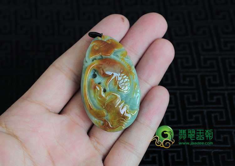 糯冰种褐黄翡缅甸翡翠年年有余挂件