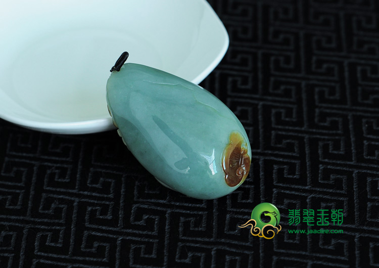 糯冰种褐黄翡缅甸翡翠年年有余挂件