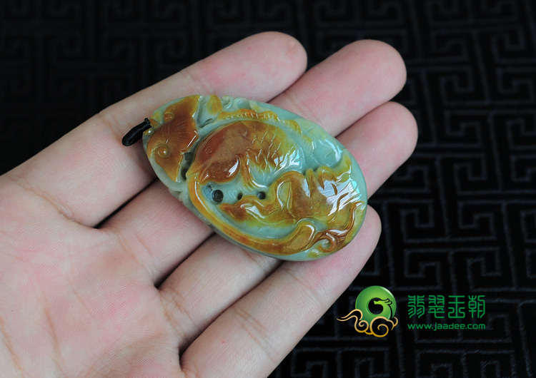 糯冰种褐黄翡缅甸翡翠年年有余挂件