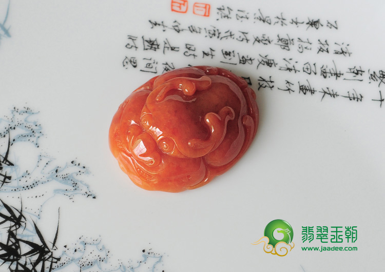 细糯种红翡缅甸翡翠龙头挂件