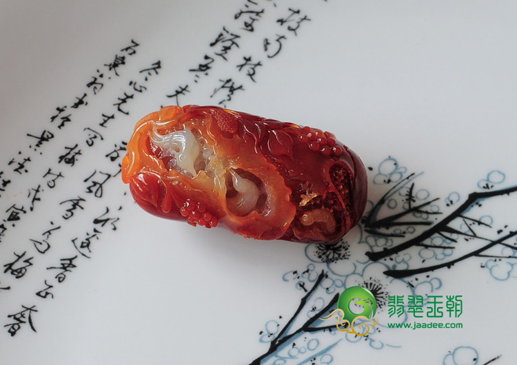 糯冰种红翡喜上眉梢挂件