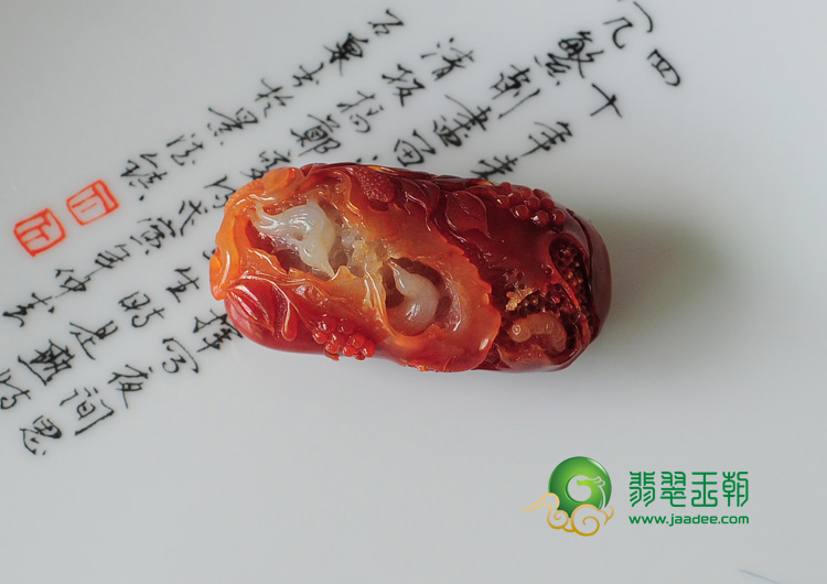 糯冰种红翡喜上眉梢挂件