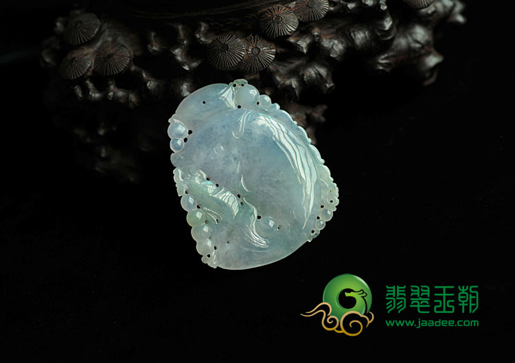 冰种春带彩缅甸翡翠年年有余挂件