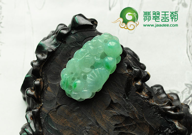 冰种翠色缅甸翡翠金玉满堂挂件