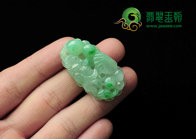 冰种翠色缅甸翡翠金玉满堂挂件