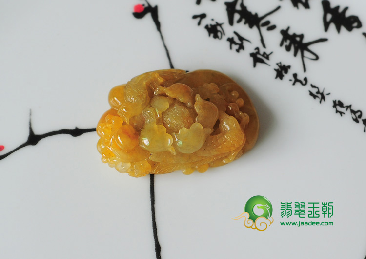 糯冰种黄翡缅甸翡翠富贵双喜挂件
