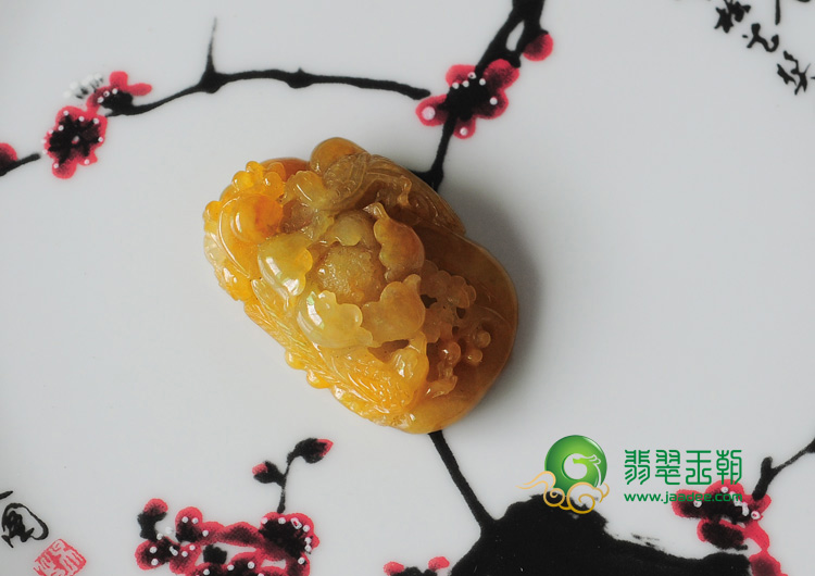 糯冰种黄翡缅甸翡翠富贵双喜挂件